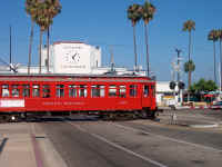 1058 crossing 6th.jpg (238464 bytes)